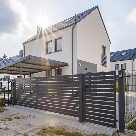 Dom Wakacyjny Rajska By Renters * Mosty (Puck)